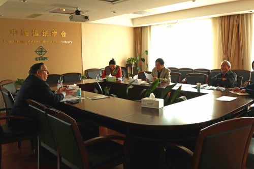 美国废品樱桃小视频在线观看工业协会到访中国造纸学会